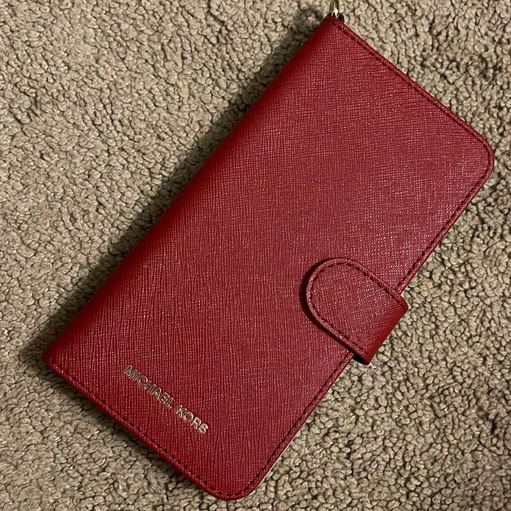 MK - (cardholder/cellphone case)